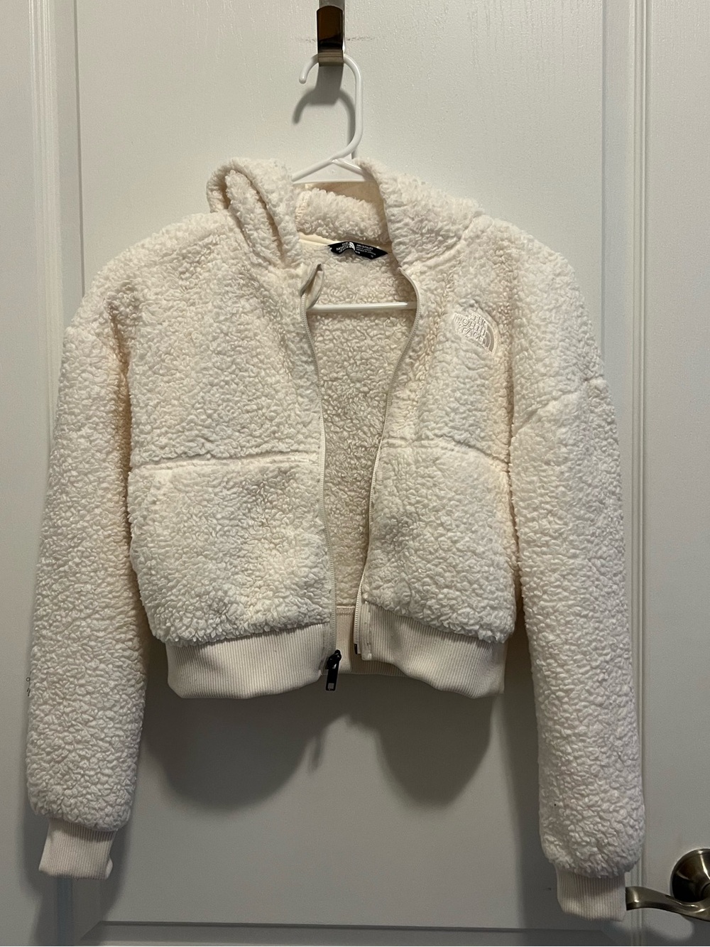 The North Face Girls Cropped Cream Sherpa Zip-Up Jacket